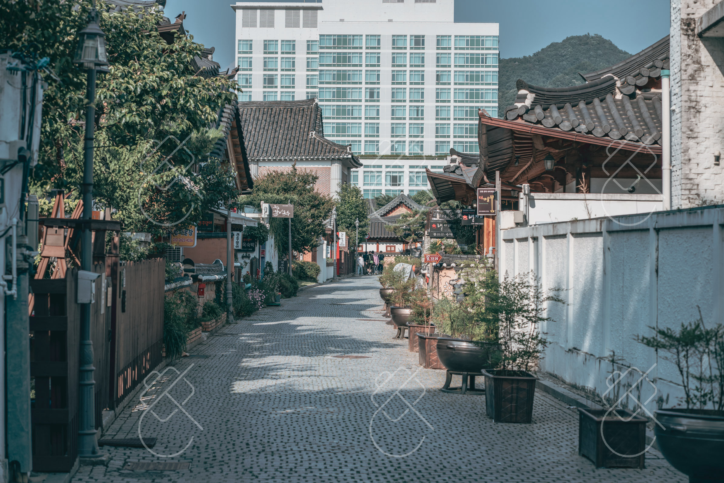 Jeonju Hanok Village: The KTX from Seoul, Hanbok Rental and the Food