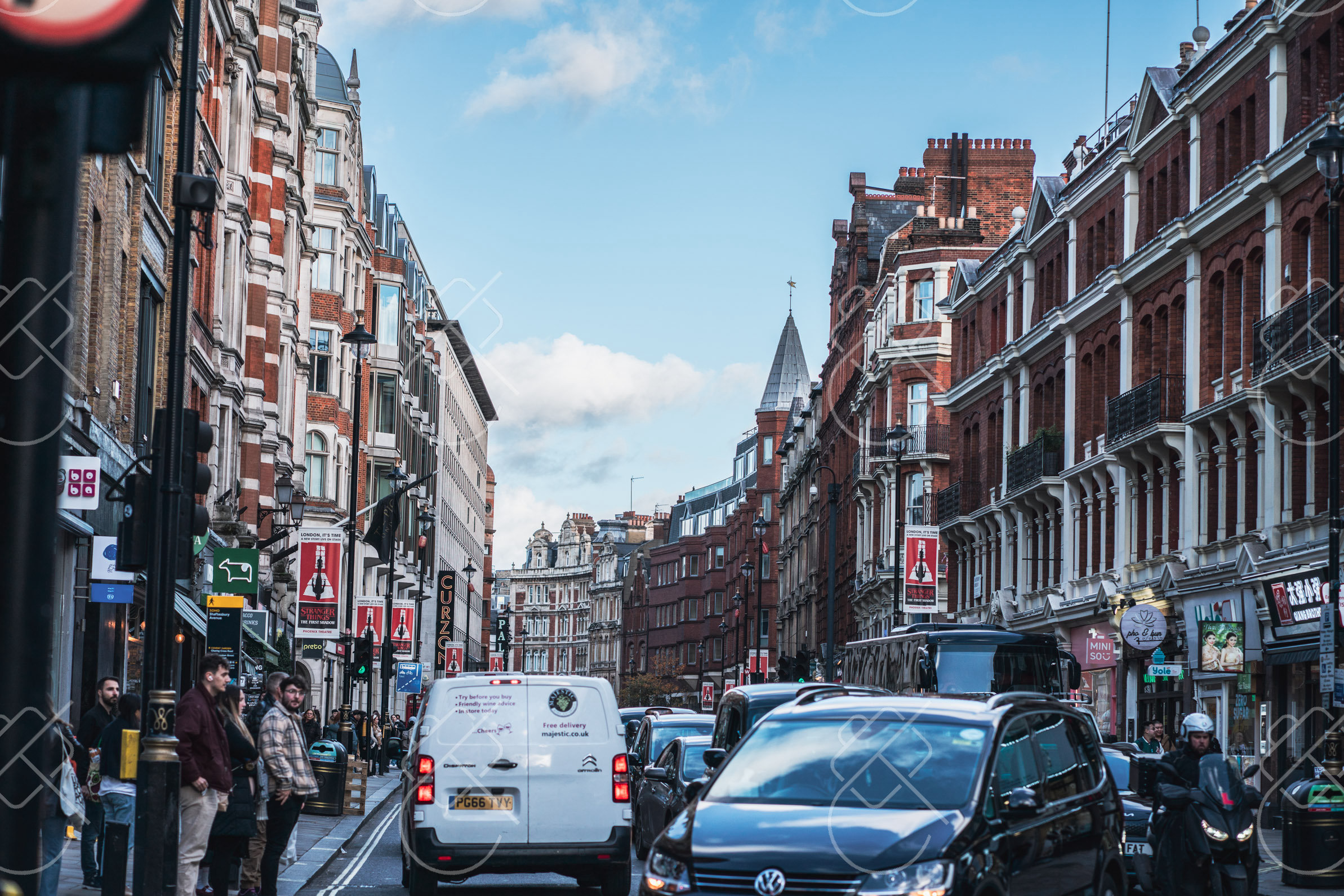 Where to Stay for the London Marathon 2027: The Two-Day 'Double' (24 and 25 April)
